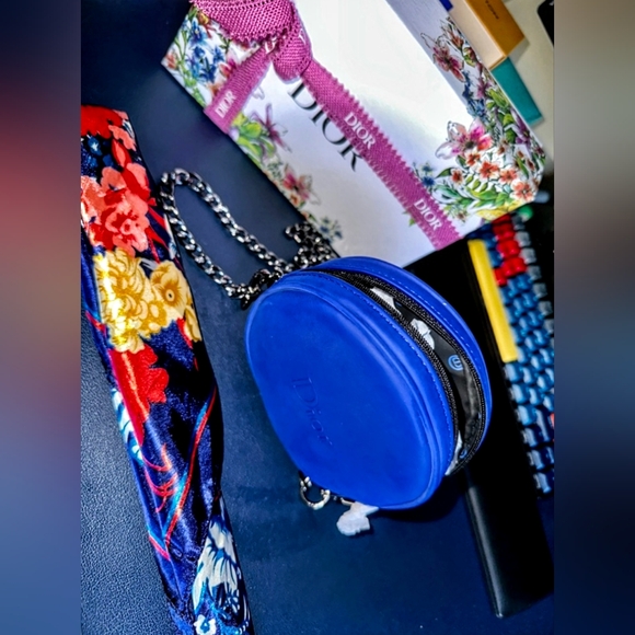 Authentic Dior Royal Blue Cosmetic Pouch Converted Crossbody with Gift Box NWOT - Picture 8 of 8